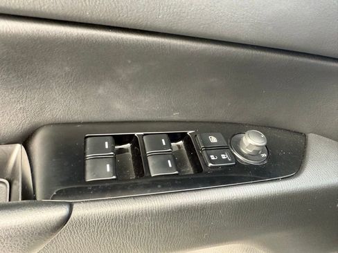 Used 2018 MAZDA CX-5 Touring w/ Preferred Equipment Package image 11