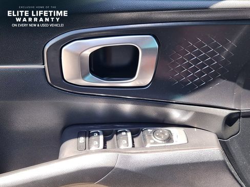 Used 2025 Kia Sorento S w/ Panoramic Sunroof Package FWD image 23
