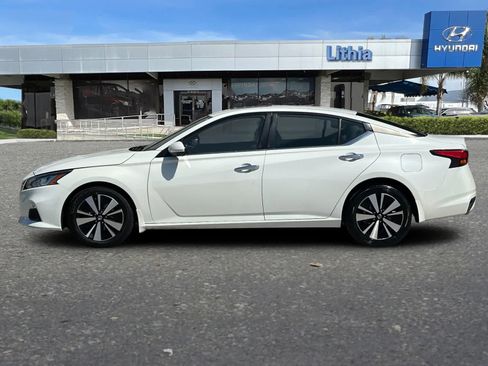 Used 2022 Nissan Altima 2.5 SV w/ SV Premium Package AWD/4WD image 6