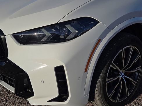 Used 2026 BMW X5 M60i image 8