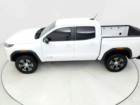 Used 2024 GMC Canyon AT4 w/ AT4 Premium Package AWD/4WD image 14