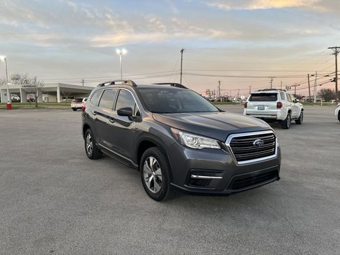 Used 2021 Subaru Ascent Premium w/ Convenience Package image 3