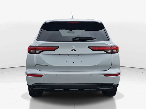 Used 2022 Mitsubishi Outlander ES AWD/4WD image 7
