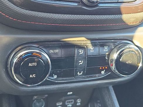 Used 2023 Chevrolet TrailBlazer RS w/ Sun and Liftgate Package image 17