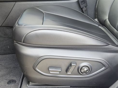 New 2025 Jeep Grand Cherokee L Limited image 25