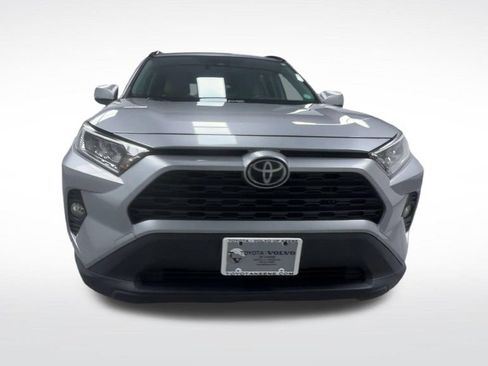 Used 2019 Toyota RAV4 XLE w/ Convenience Package AWD/4WD image 3
