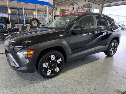 Used 2025 Hyundai Kona SEL AWD/4WD image 4