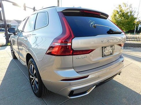 Certified 2025 Volvo XC60 B5 Plus image 10