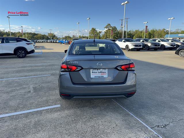 Used 2020 Nissan Versa S FWD image 8