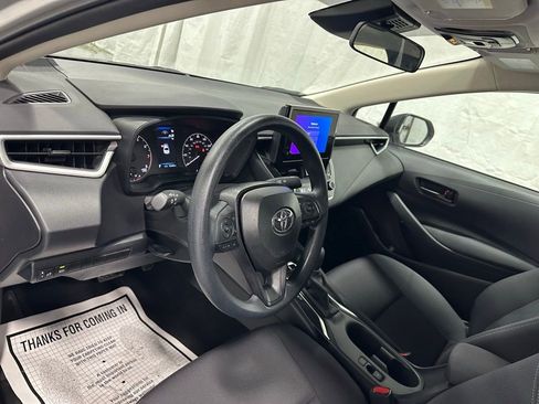 Used 2025 Toyota Corolla LE image 15