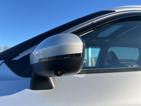 Used 2023 Nissan Rogue SL w/ SL Premium Package image 41