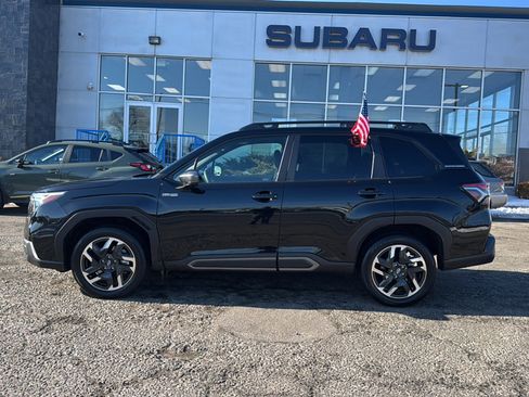 Used 2025 Subaru Forester Limited w/ Popular Package image 8