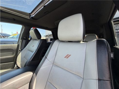 Used 2022 Dodge Durango R/T w/ Blacktop Package AWD/4WD image 19