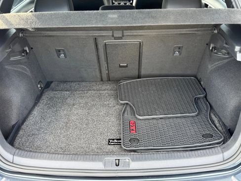 Used 2020 Volkswagen GTI SE image 33