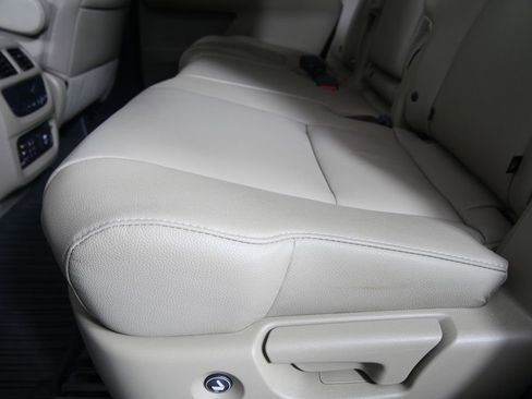 Used 2017 Honda Pilot Touring image 15