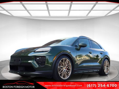 Used 2025 Porsche Macan 4S Electric AWD/4WD image 1