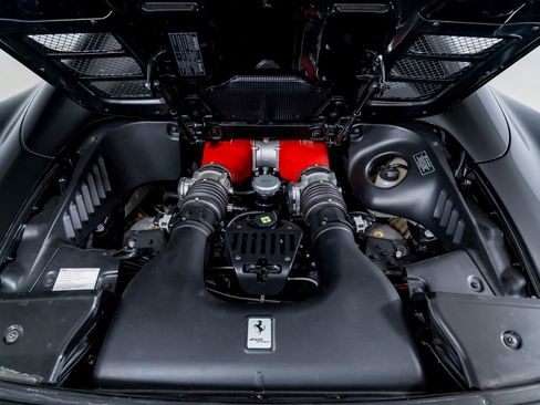 Used 2014 Ferrari 458 Spider image 42