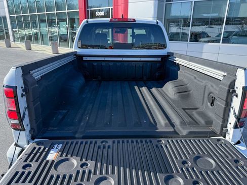 Certified 2024 Nissan Frontier SV w/ SV Convenience Package image 5