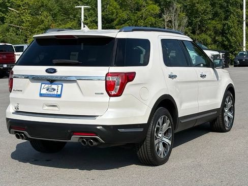 Used 2019 Ford Explorer Platinum AWD/4WD image 5