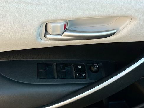 Used 2021 Toyota Corolla SE w/ Carpet Mat Package (TMS) image 18