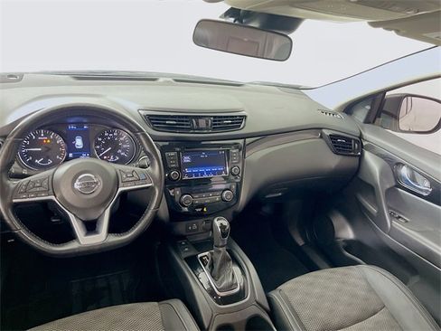 Used 2022 Nissan Rogue Sport SV w/ Technology Package image 23