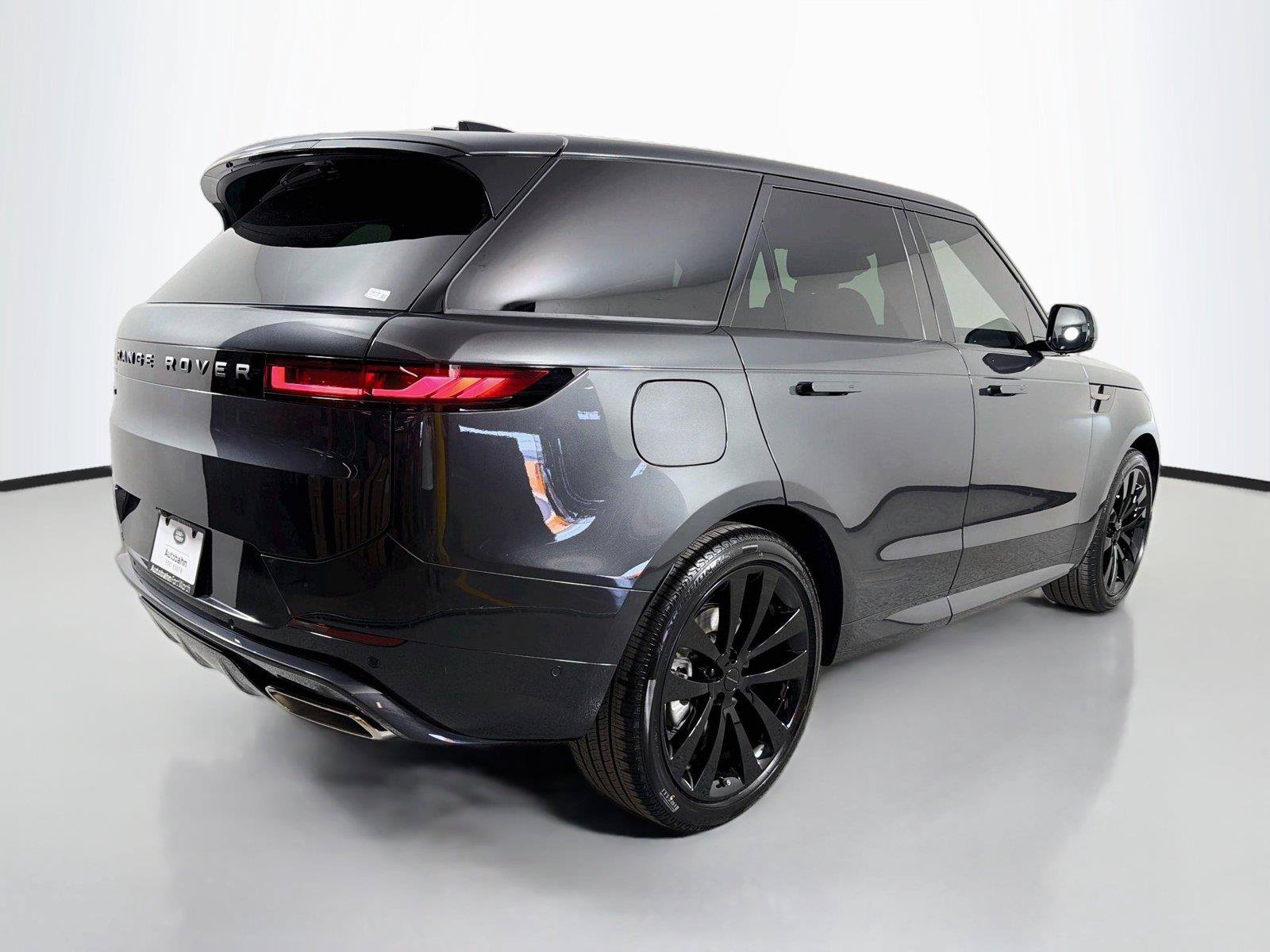 New 2026 Land Rover Range Rover Sport Dynamic SE AWD/4WD image 5