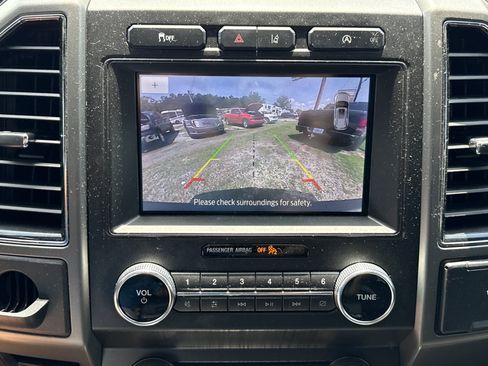 Used 2020 Ford Expedition XLT RWD image 14