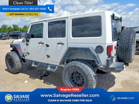 Used 2014 Jeep Wrangler Unlimited Sahara w/ Connectivity Group AWD/4WD image 3