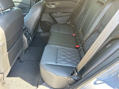 New 2026 Nissan Rogue Platinum AWD/4WD image 18