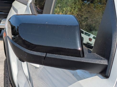 New 2026 GMC Canyon Elevation w/ Convenience Package image 11