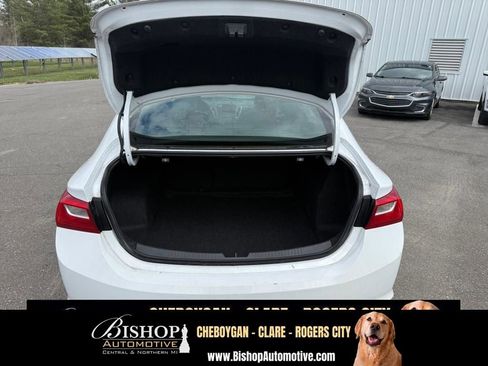 Used 2023 Chevrolet Malibu LT FWD image 23