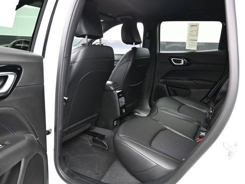 New 2026 Jeep Compass Altitude image 19