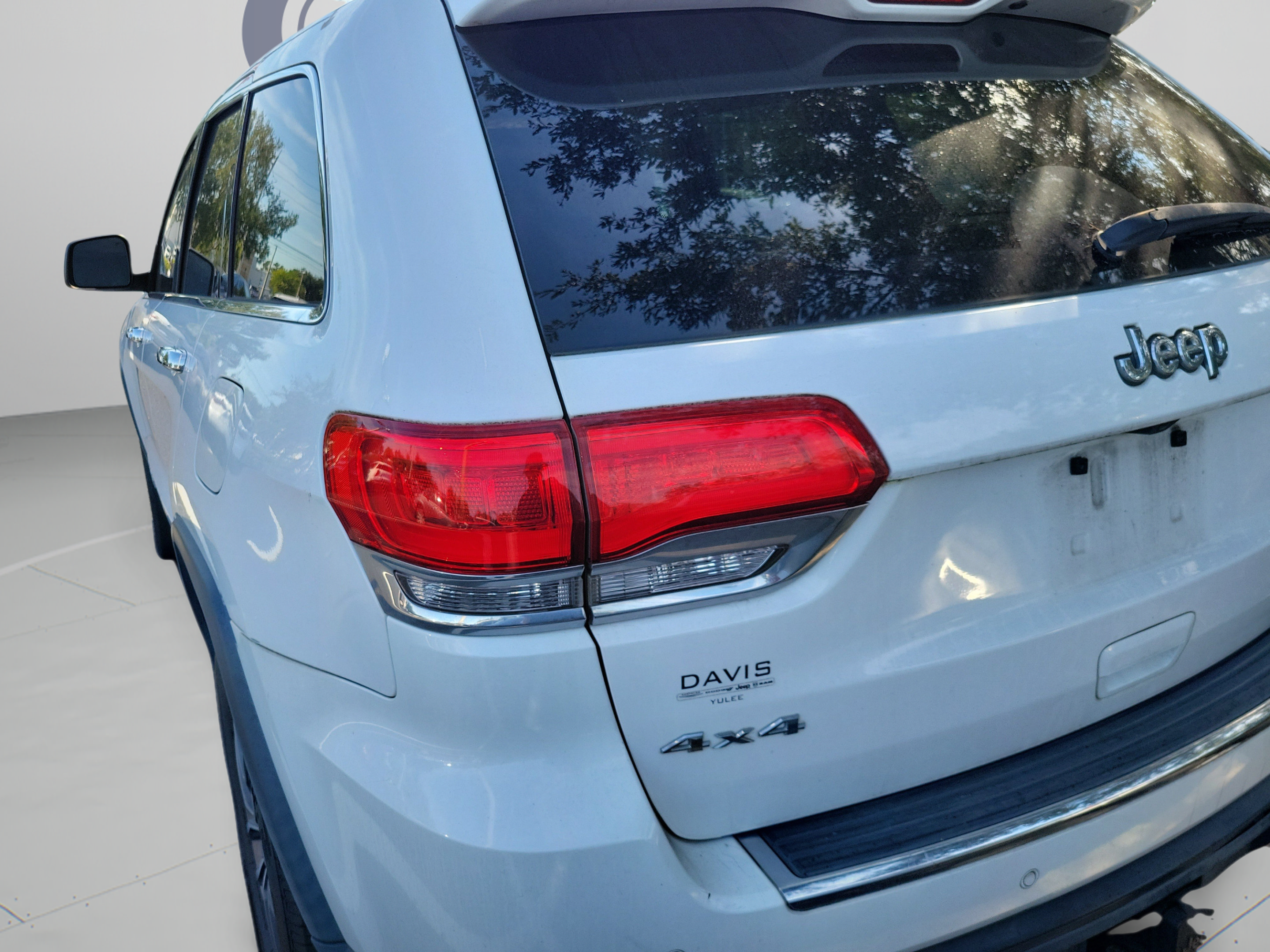 Used 2018 Jeep Grand Cherokee Limited w/ Trailer Tow Group IV AWD/4WD image 24