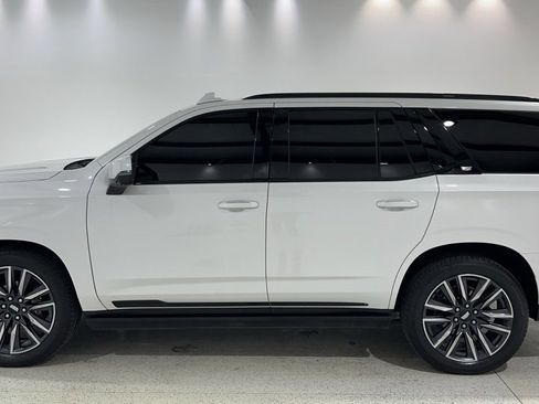 Used 2021 Cadillac Escalade Sport Platinum image 1