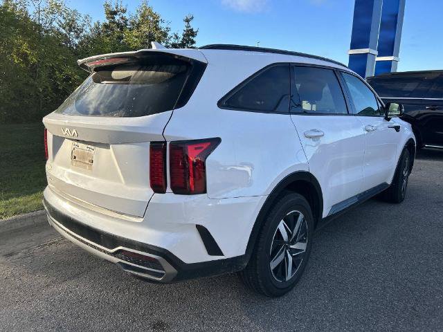 Used 2023 Kia Sorento S w/ Panoramic Sunroof Package FWD image 4