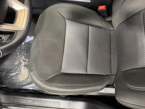 Used 2023 Ford Explorer XLT image 26