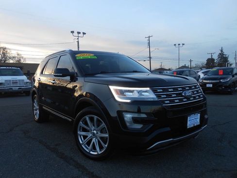 Used 2016 Ford Explorer Limited image 1