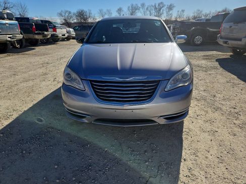 Used 2014 Chrysler 200 Limited image 11