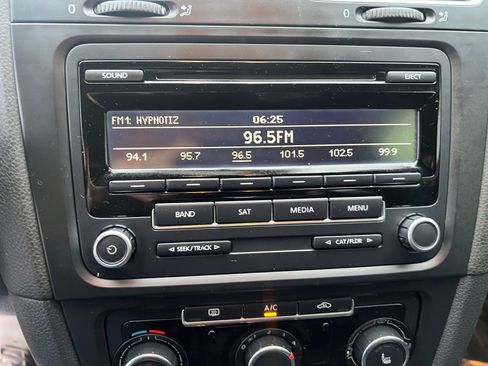 Used 2013 Volkswagen GTI 2-Door image 19