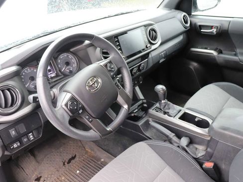 Used 2021 Toyota Tacoma TRD Off-Road AWD/4WD image 10