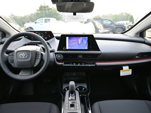 New 2026 Toyota Prius Plug-In Hybrid FWD image 16