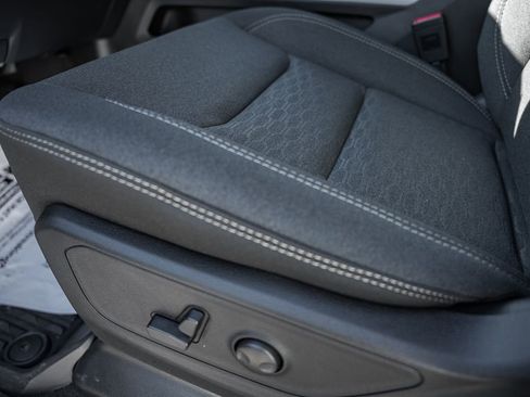 New 2026 RAM 1500 4x4 Crew Cab image 38