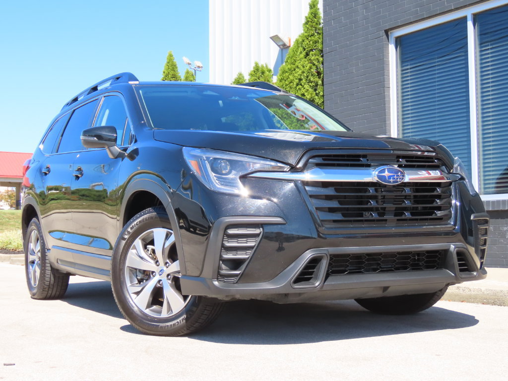Used 2023 Subaru Ascent Premium AWD/4WD image 1