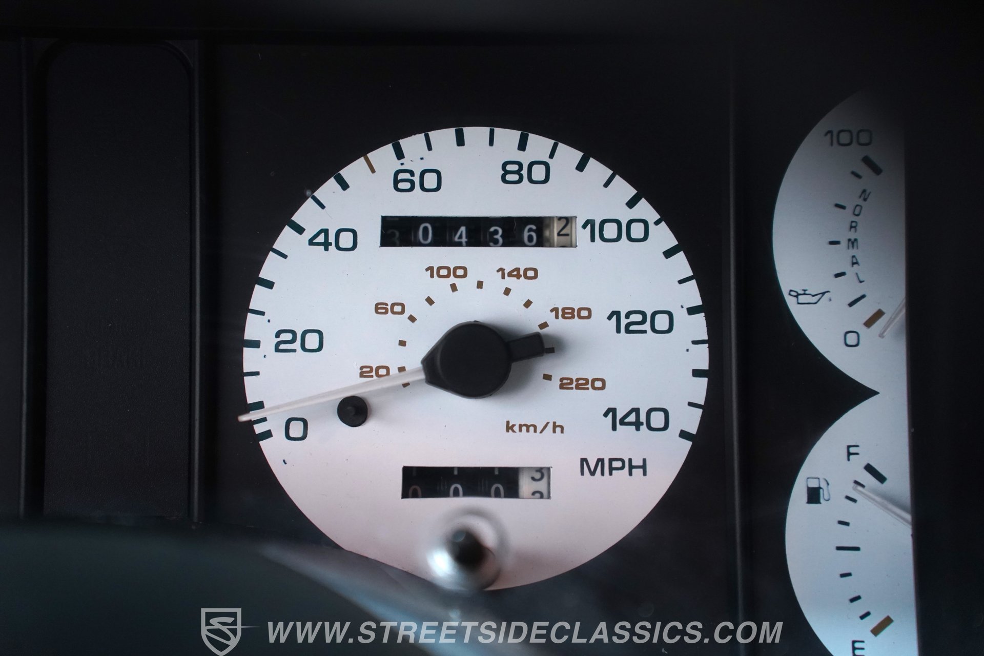 Used 1993 Ford Mustang LX RWD image 32