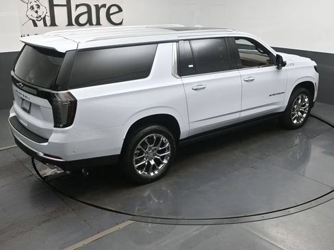 New 2026 Chevrolet Suburban High Country AWD/4WD image 19
