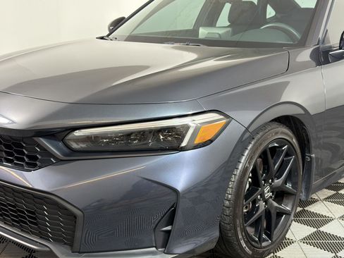 Used 2025 Honda Civic Sport image 10
