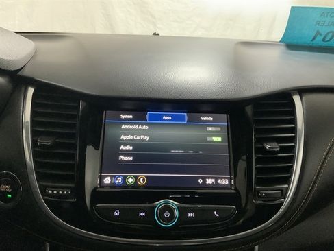 Used 2019 Chevrolet Trax Premier w/ Midnight Edition image 29
