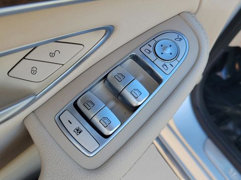 Used 2017 Mercedes-Benz C 300 Sedan image 18