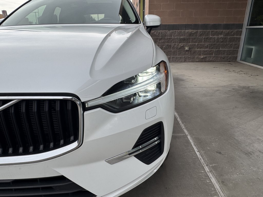 Used 2022 Volvo XC60 B5 Momentum w/ Climate Package AWD/4WD image 11