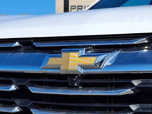 Used 2025 Chevrolet Equinox LT image 36